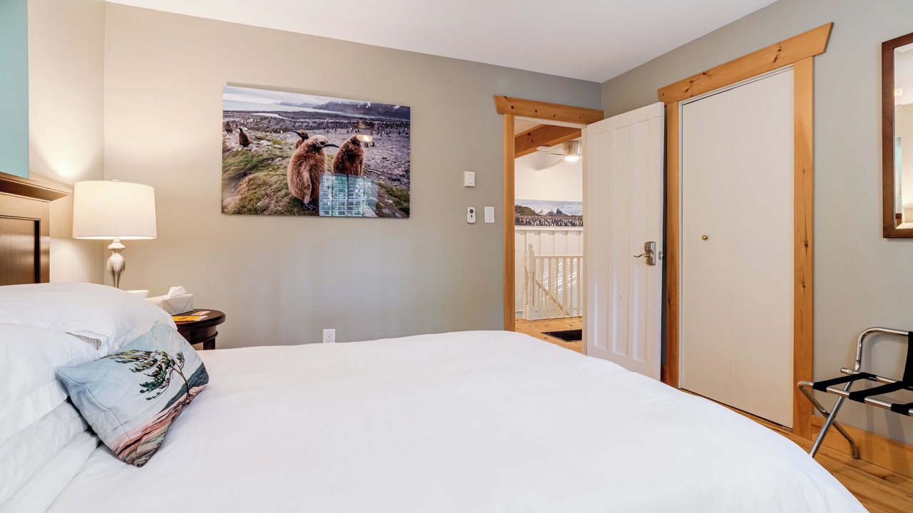 Photo of Bedroom in Parry Sound
