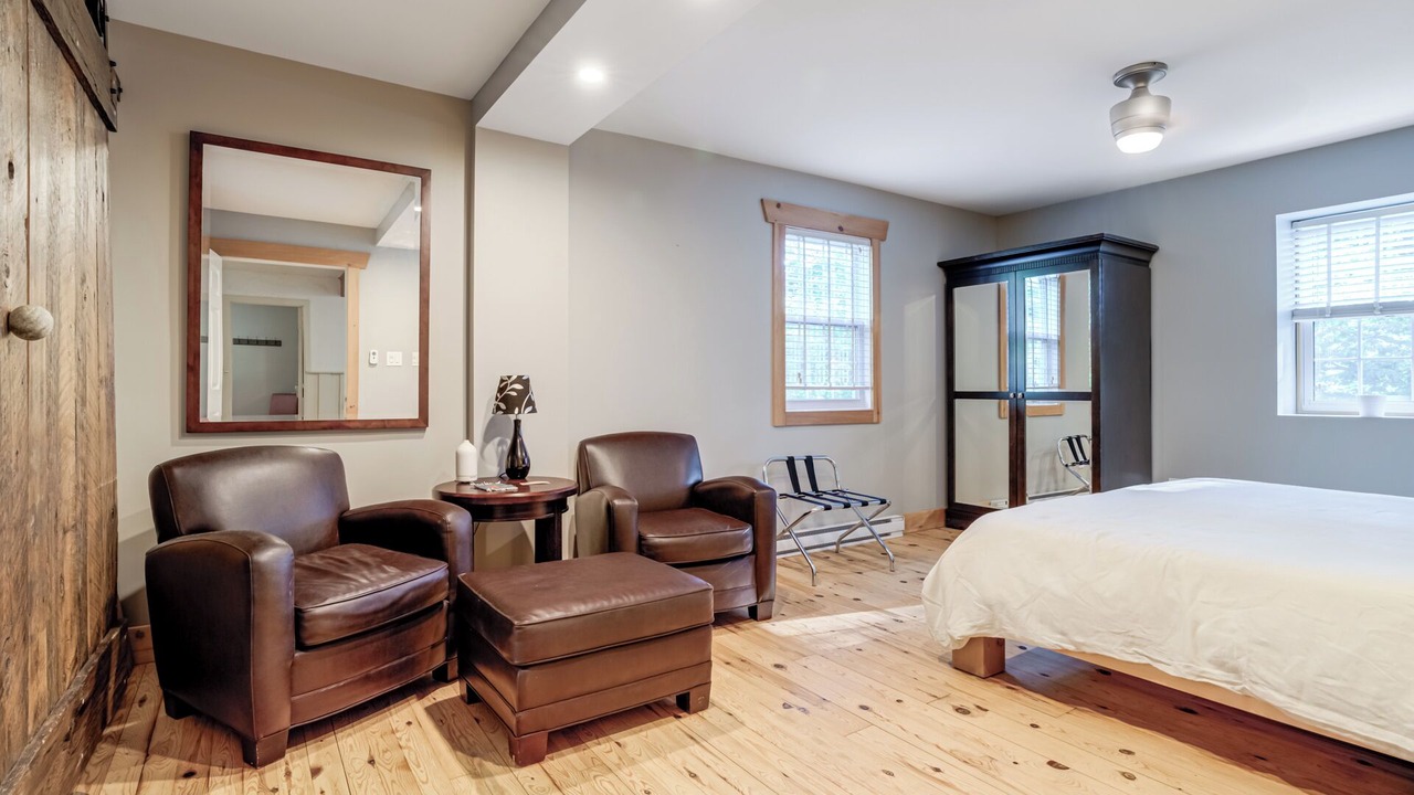 Photo of Bedroom in Parry Sound
