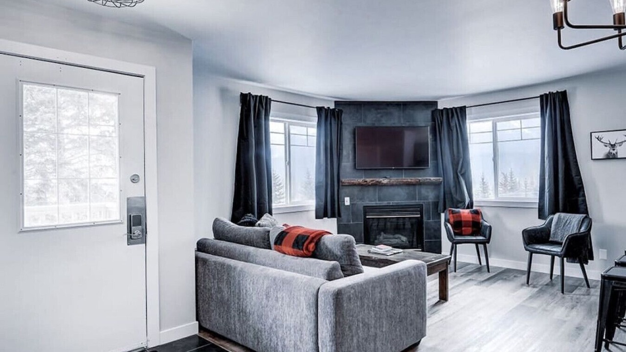 Photo of Livingroom in Harvie Heights