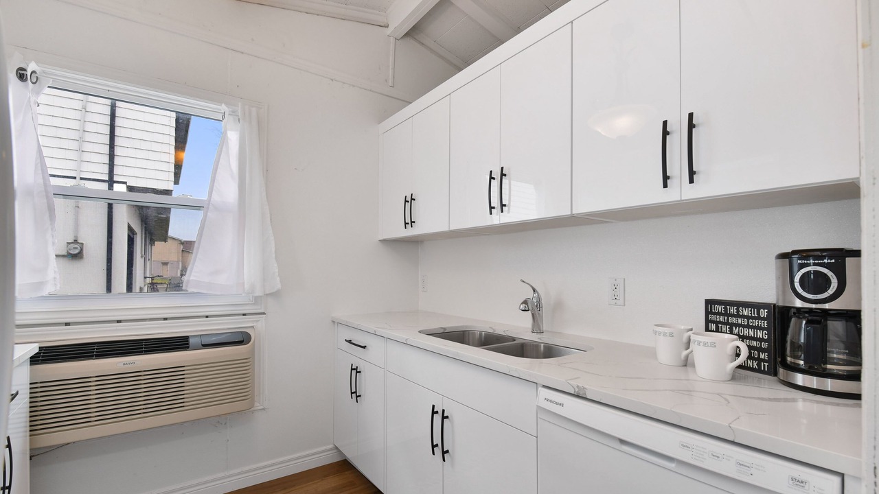 Photo of Kitchen in Leamington
