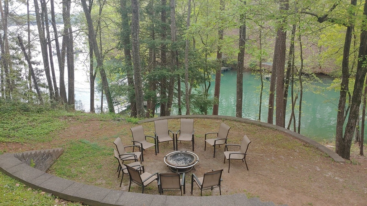 Photo of Others in Seneca