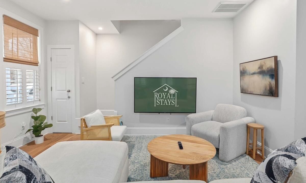 Photo of Livingroom in Mount Pleasant