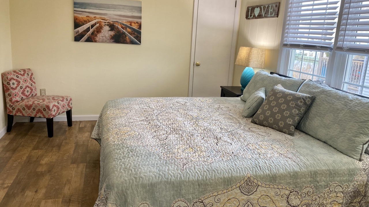 Photo of Bedroom in Cherry Grove Beach