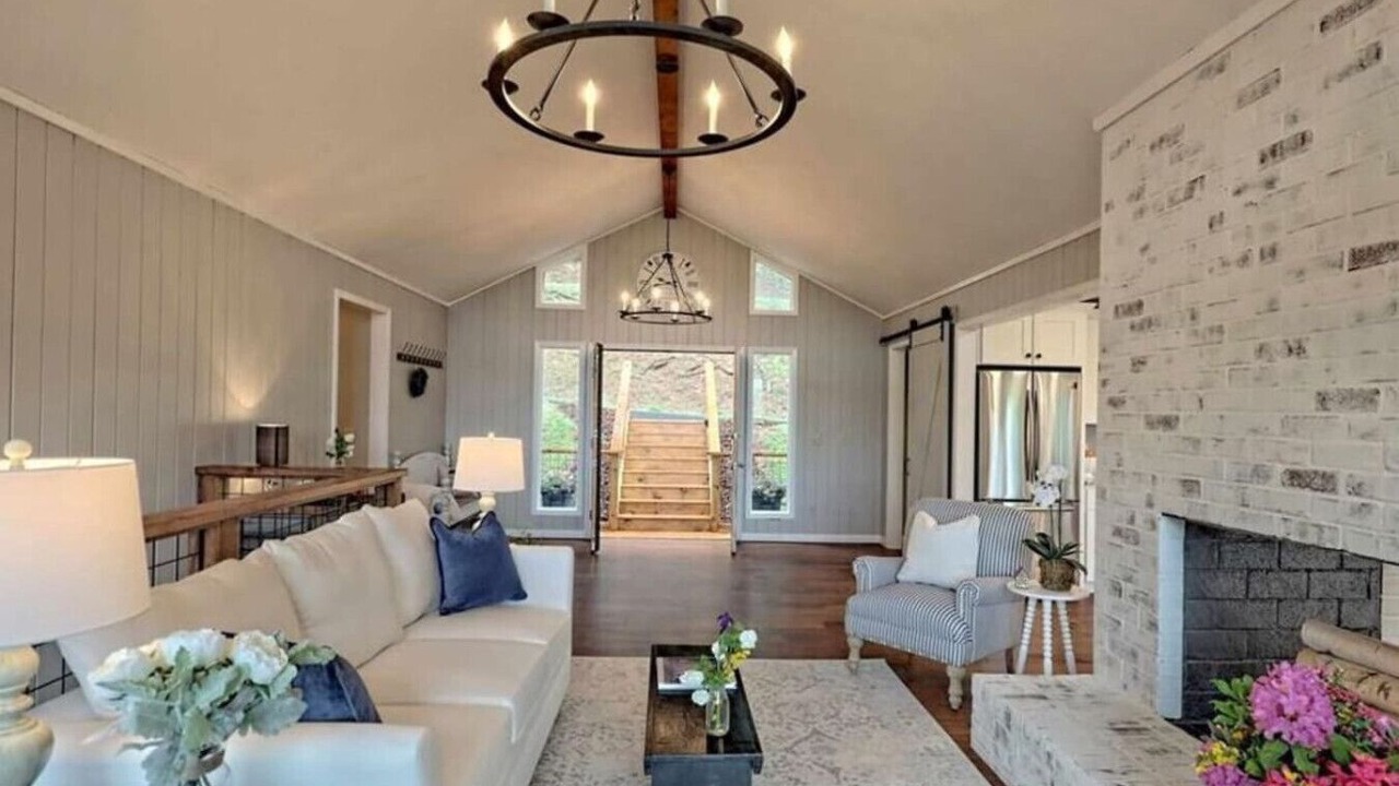 Photo of Livingroom in Cullowhee