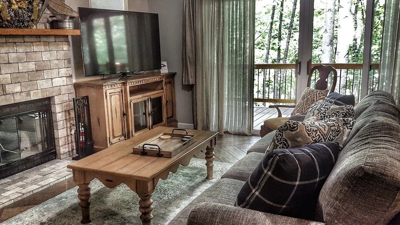 Photo of Livingroom in Waynesville