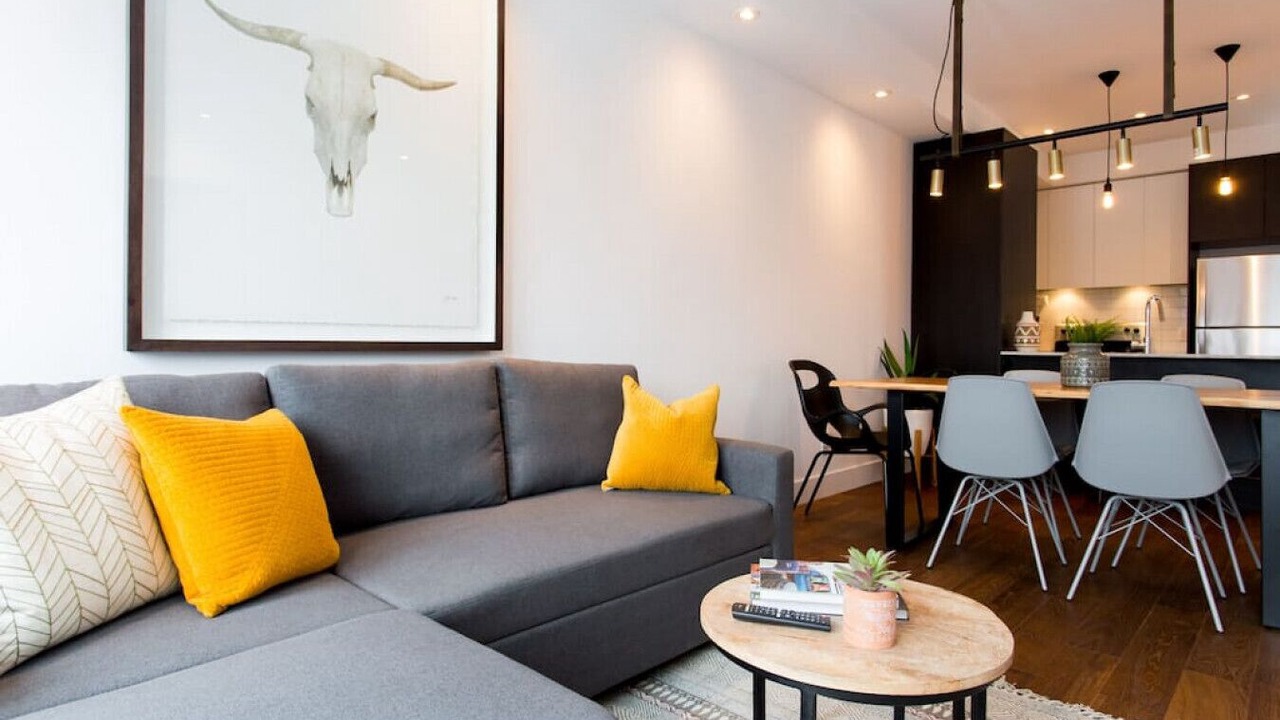 Photo of Livingroom in Little Italy