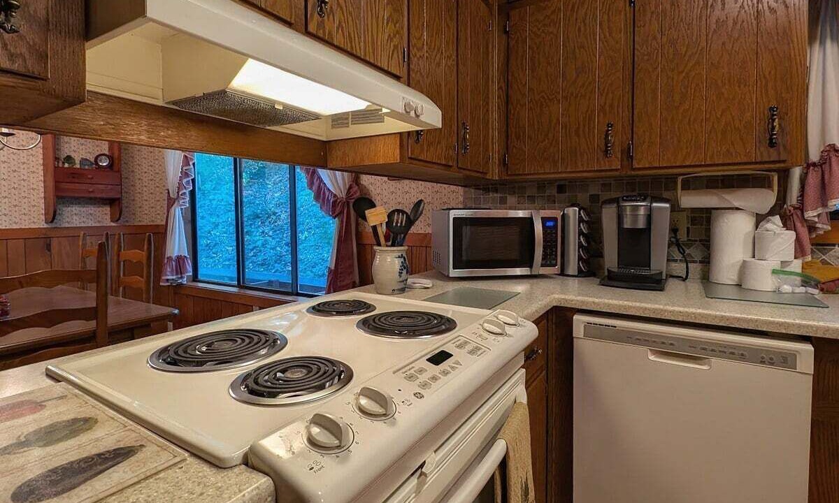 Photo of Kitchen in Lake Junaluska