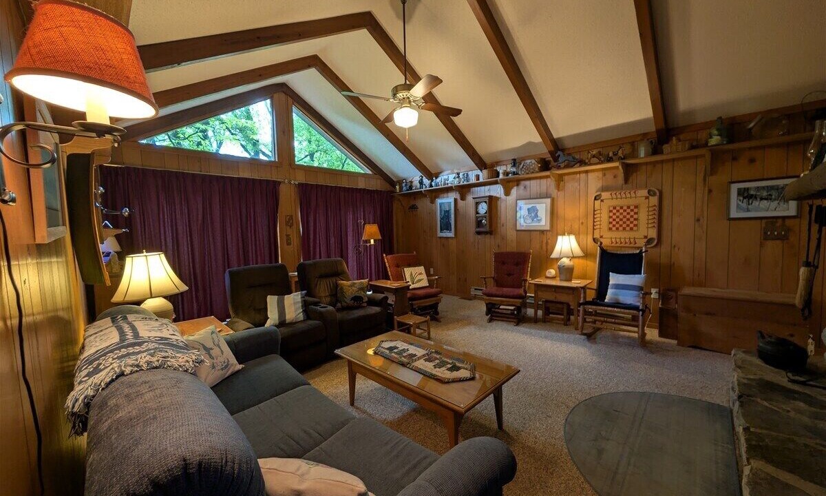 Photo of Livingroom in Lake Junaluska
