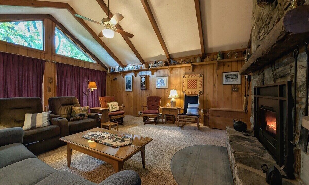 Photo of Livingroom in Lake Junaluska