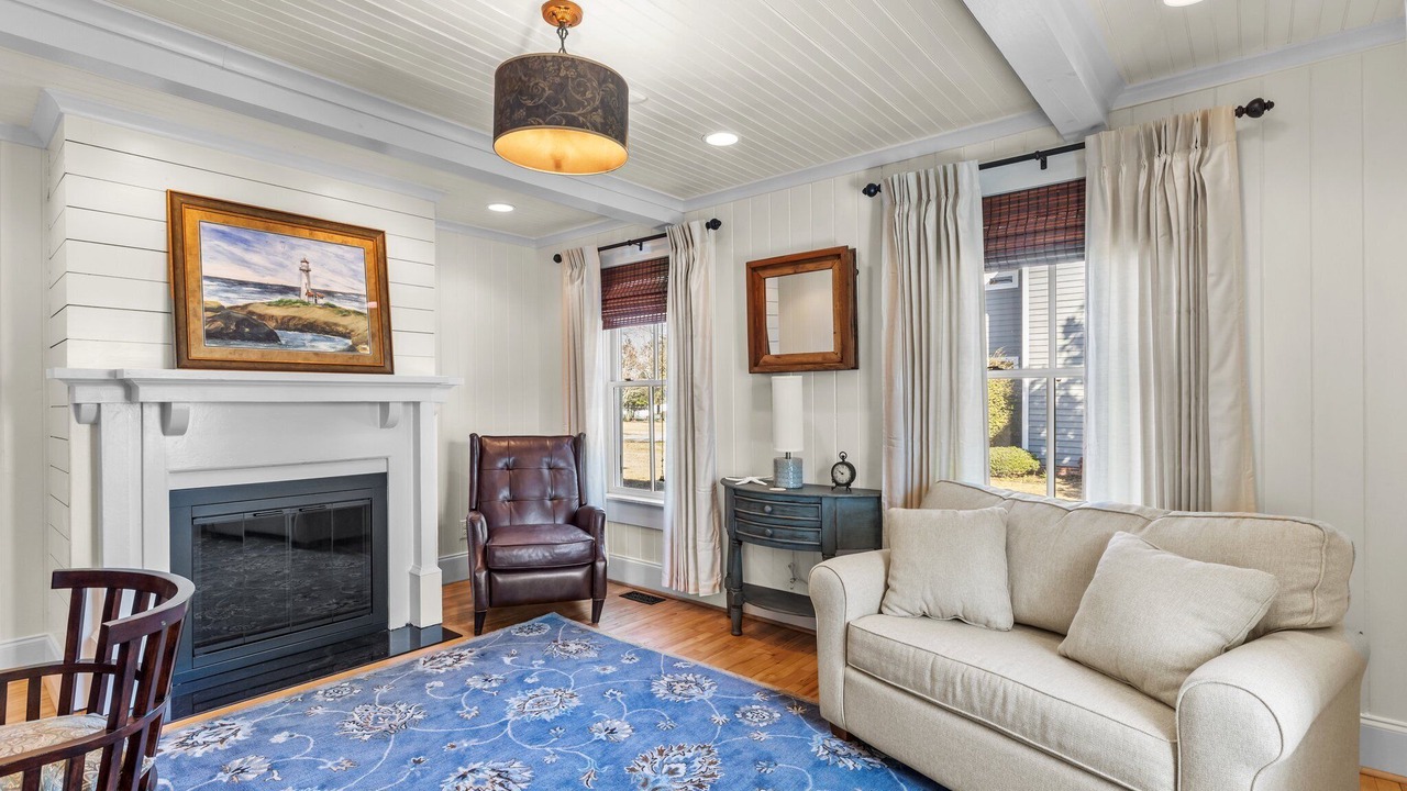 Photo of Livingroom in Swansboro