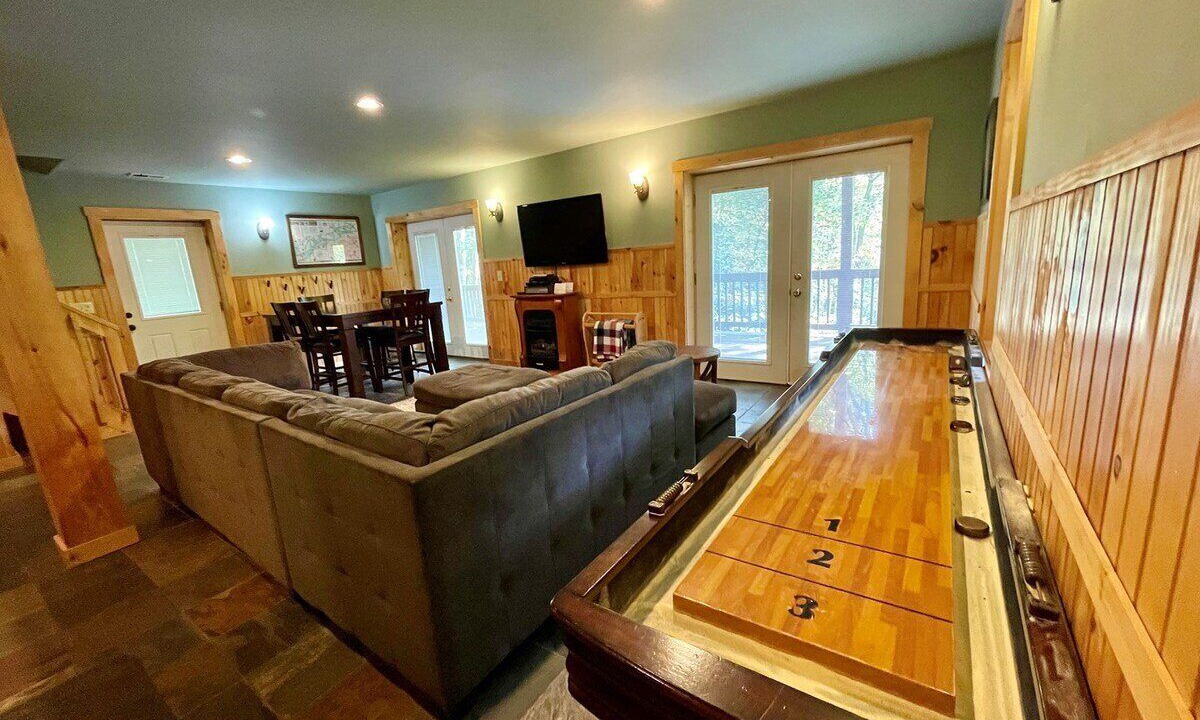 Photo of Bedroom in Lansing