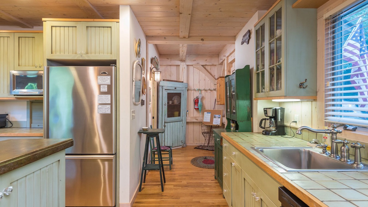 Photo of Bedroom in Black Mountain