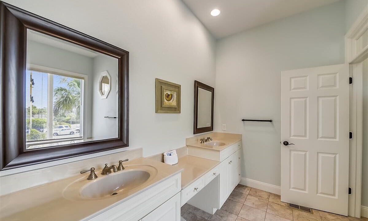 Photo of Bathroom in Palmetto Dunes
