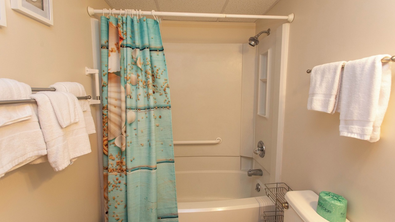 Photo of Bathroom in Garden City