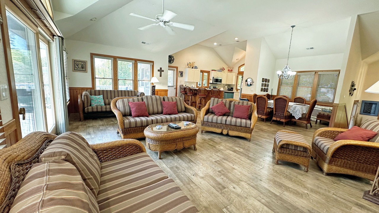 Photo of Livingroom in Southern Shores