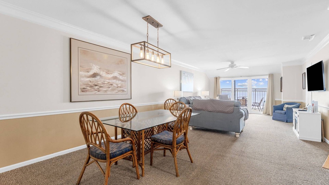 Photo of Livingroom in Surfside Beach