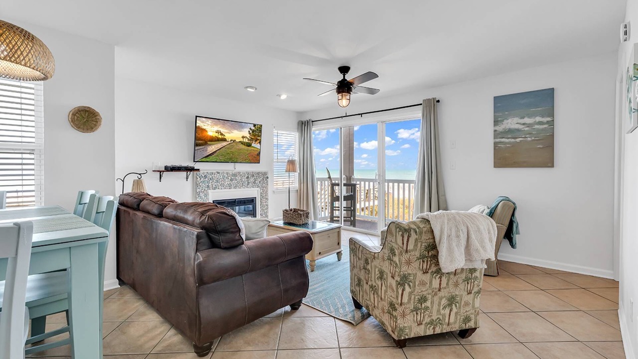 Photo of Livingroom in Surfside Beach