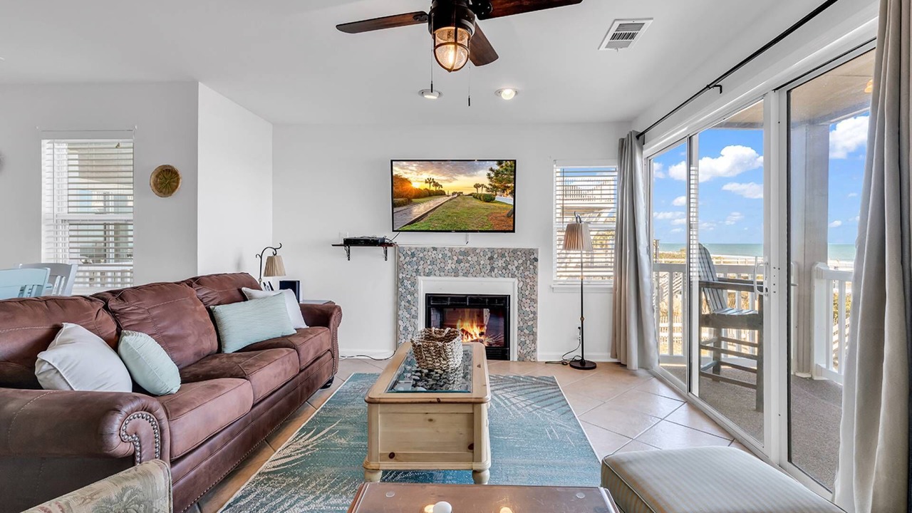 Photo of Livingroom in Surfside Beach
