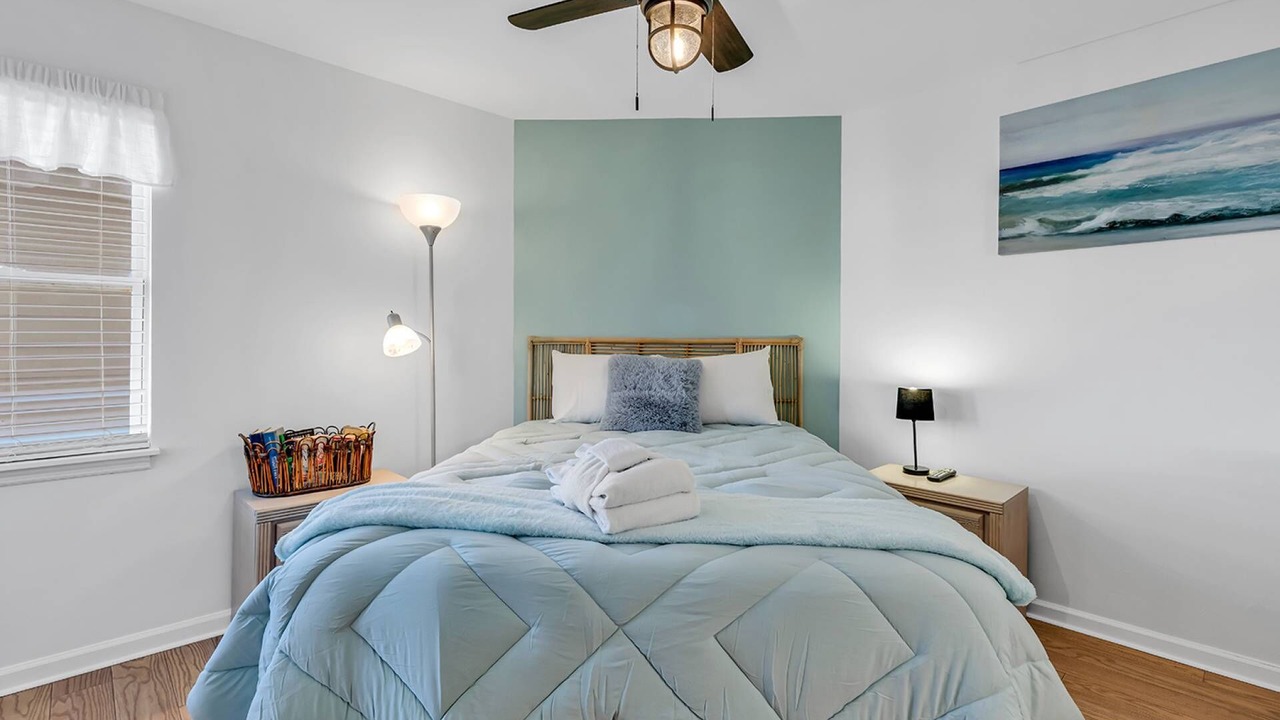 Photo of Bedroom in Surfside Beach