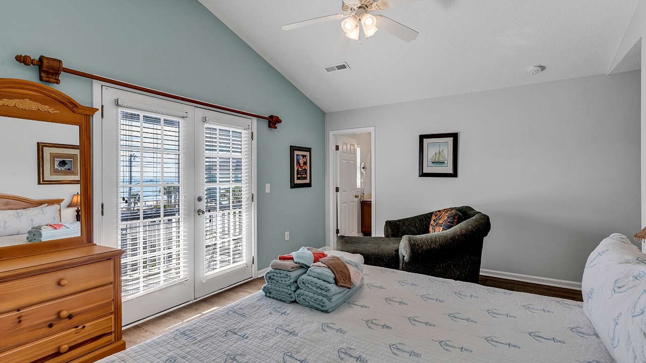 Photo of Bedroom in Surfside Beach