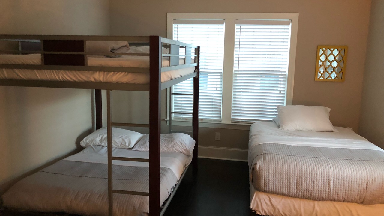 Photo of Bedroom in Commonwealth