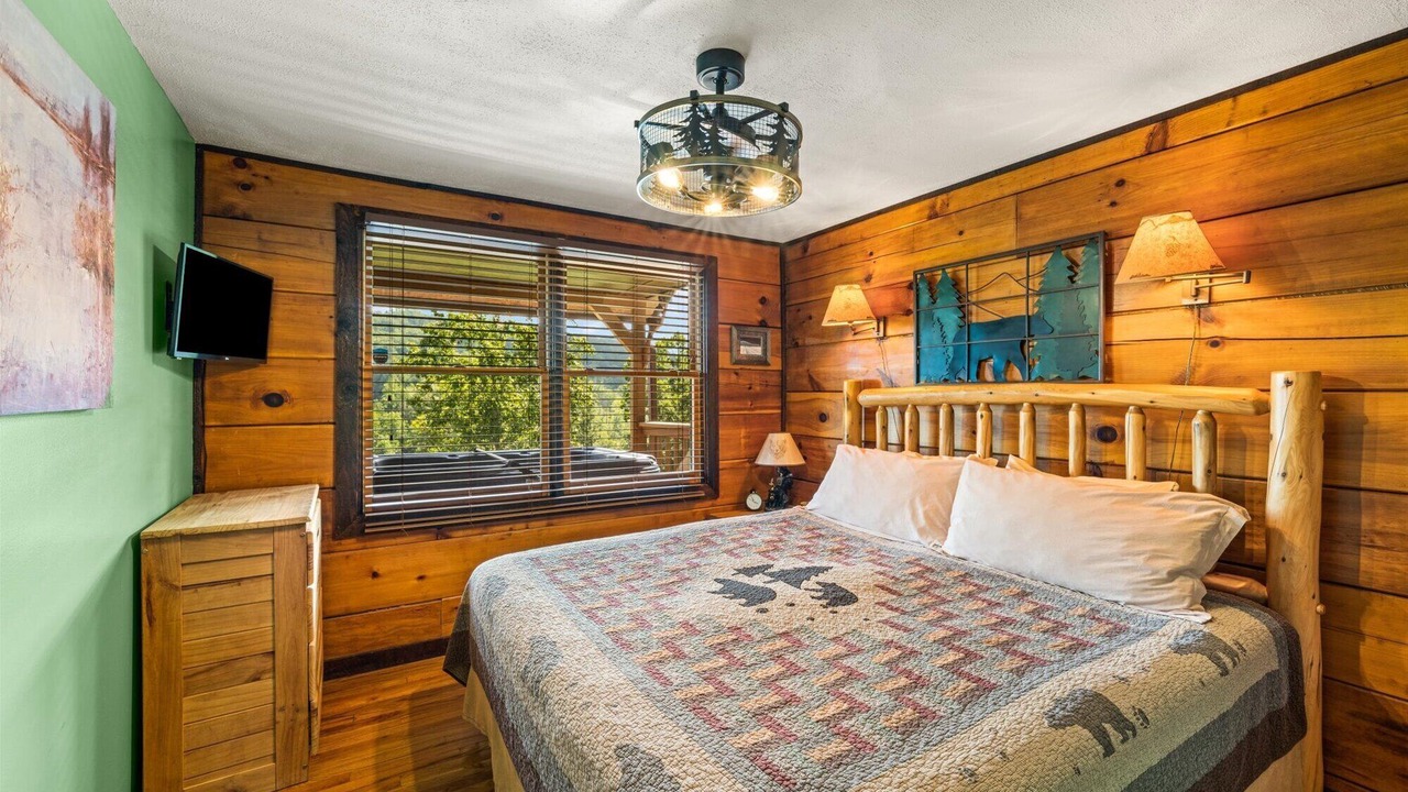 Photo of Bedroom in Gatlinburg