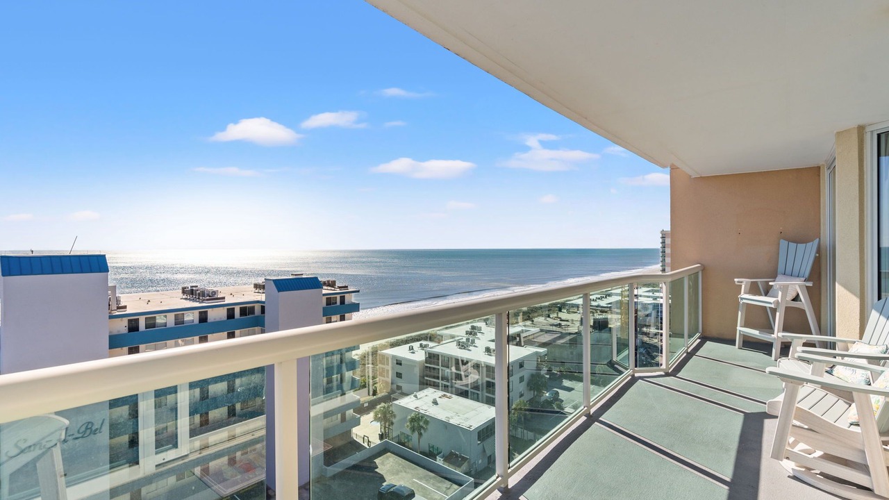 Photo of Patio Balcony in Crescent Beach