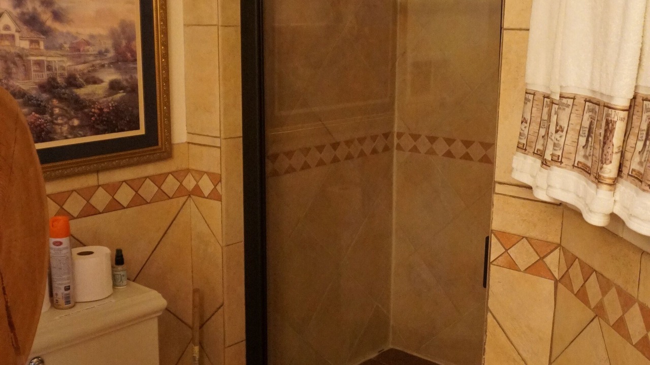 Photo of Bathroom in Hiawassee