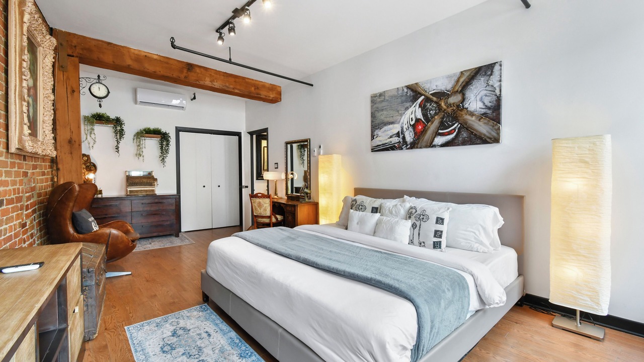 Photo of Bedroom in Old Montreal