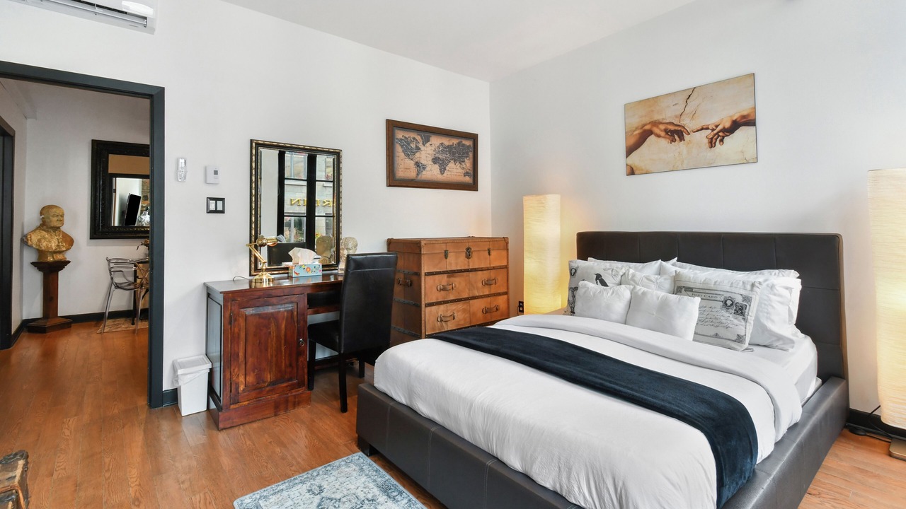 Photo of Bedroom in Old Montreal