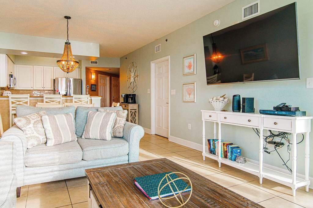 Photo of Livingroom in Crescent Beach