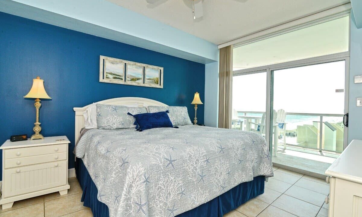 Photo of Bedroom in Crescent Beach