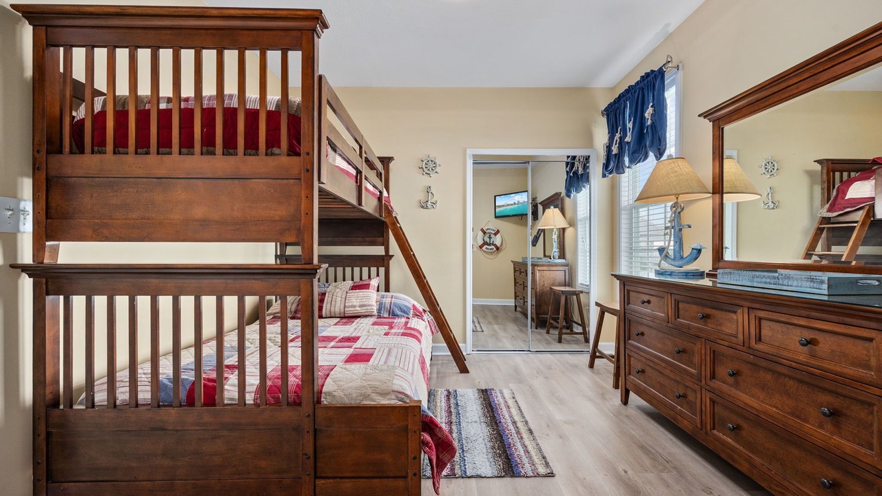 Photo of Bedroom in Surfside Beach