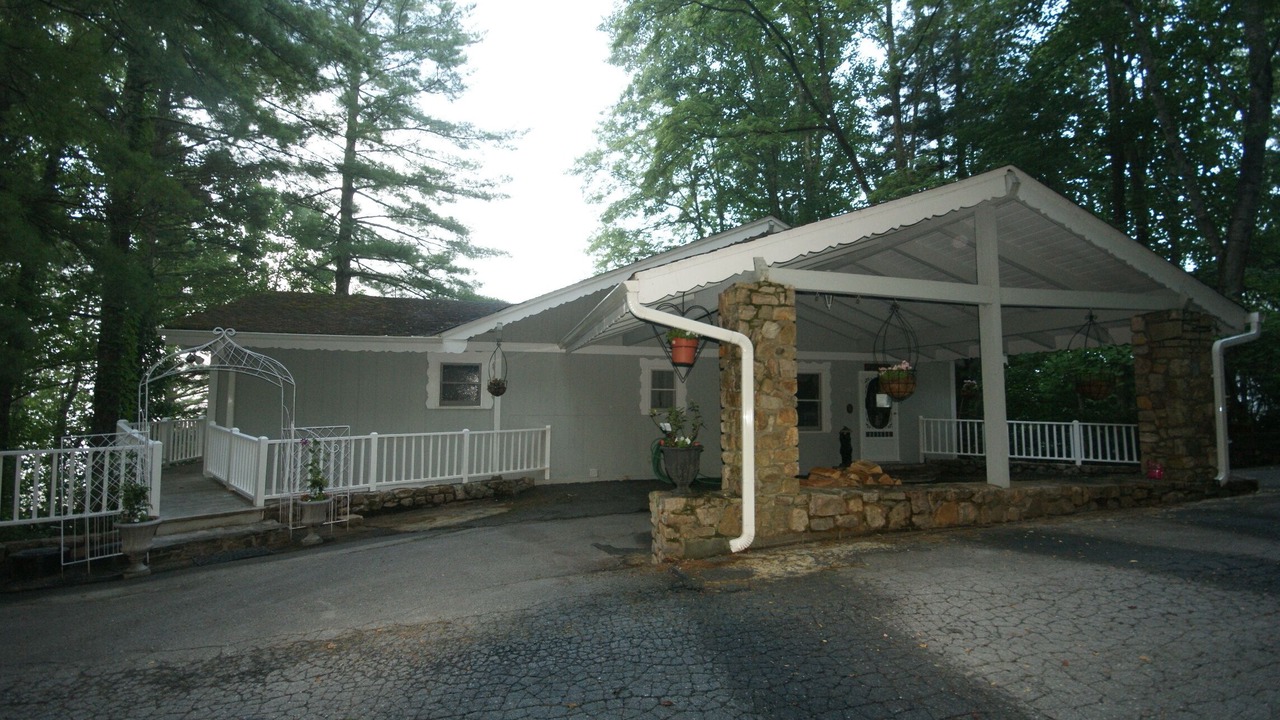 Photo of Others in Boone