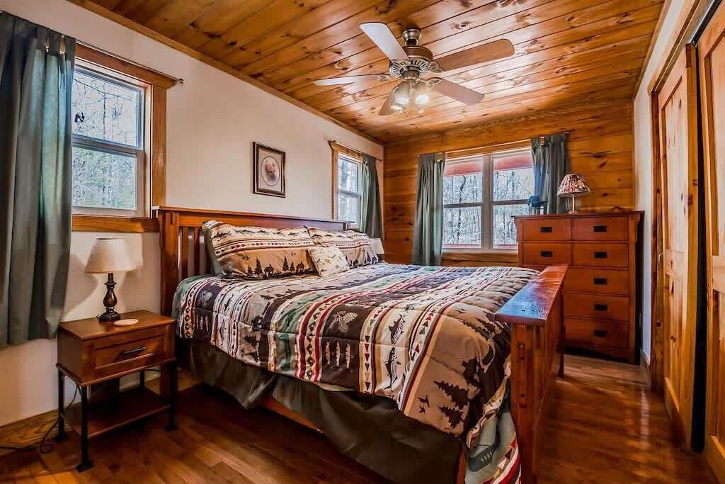 Photo of Bedroom in Cleveland