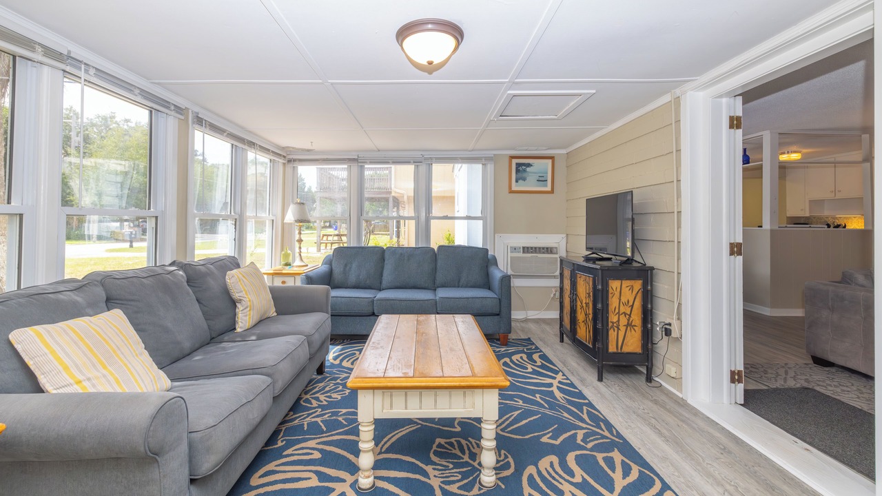 Photo of Livingroom in Isle of Palms