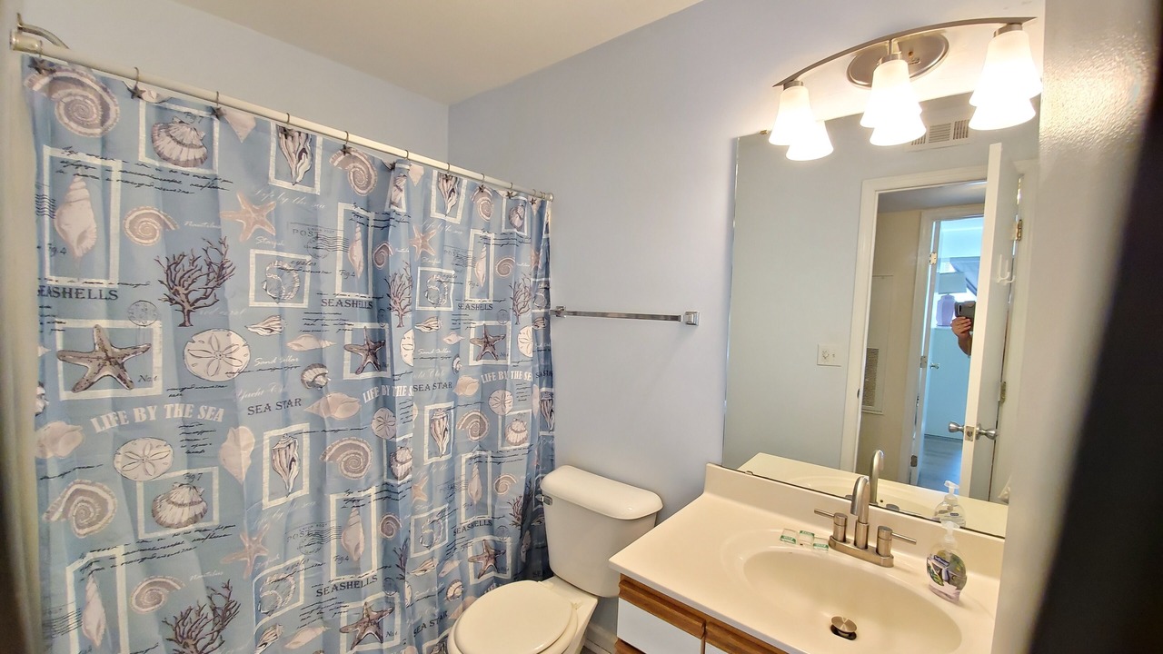 Photo of Bathroom in Garden City