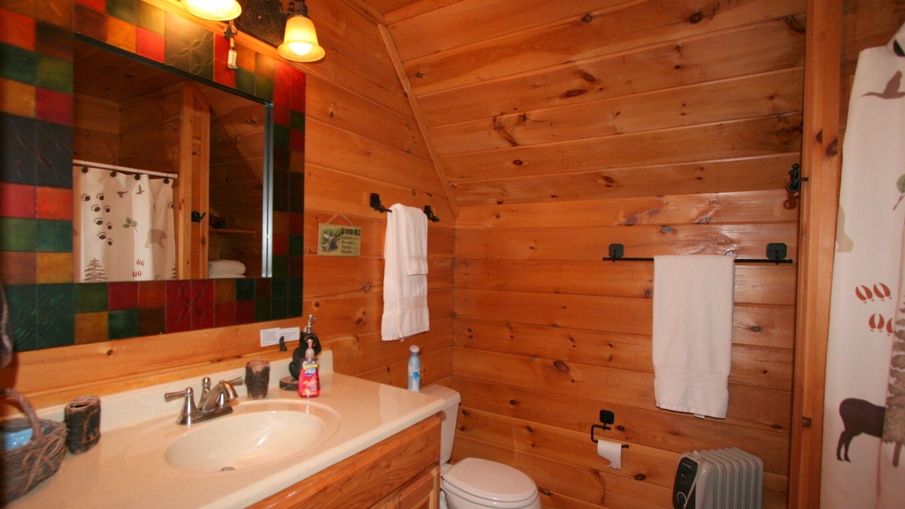 Photo of Bathroom in Seven Devils