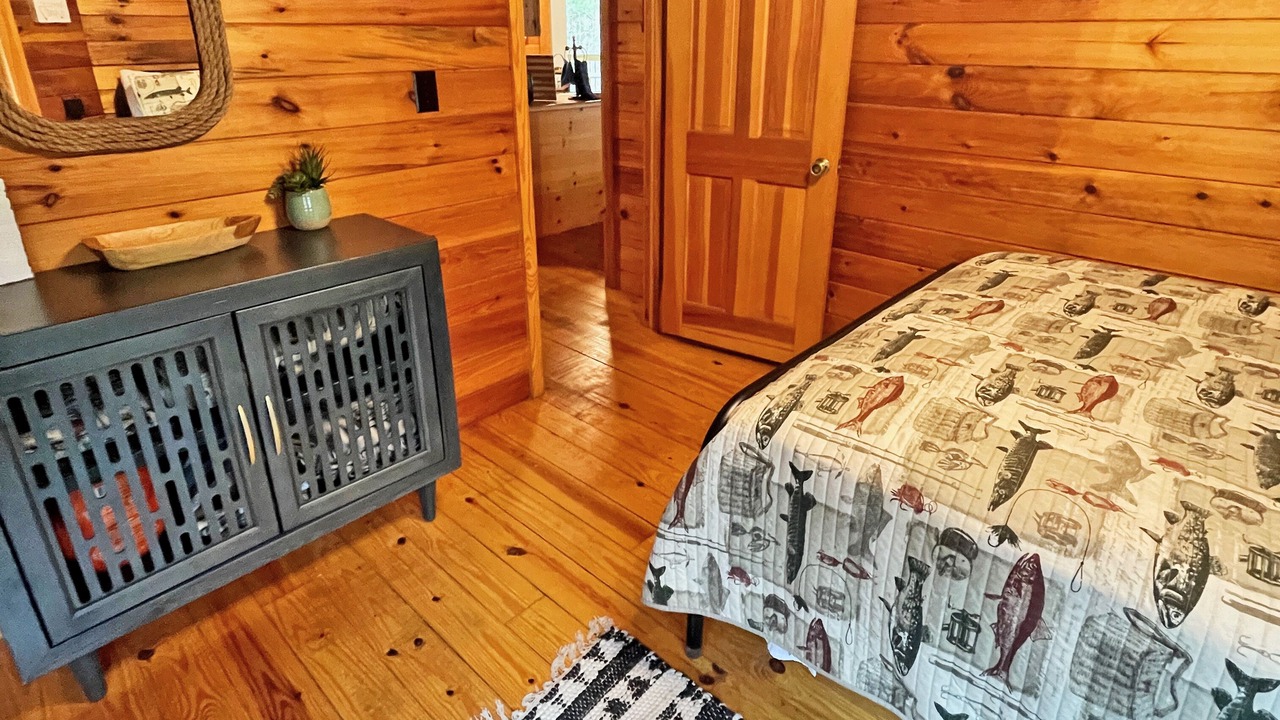 Photo of Bedroom in McCormick County