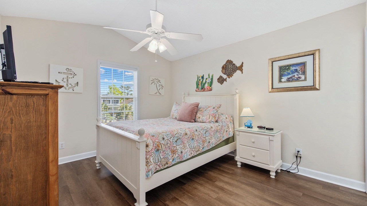 Photo of Bedroom in Surfside Beach