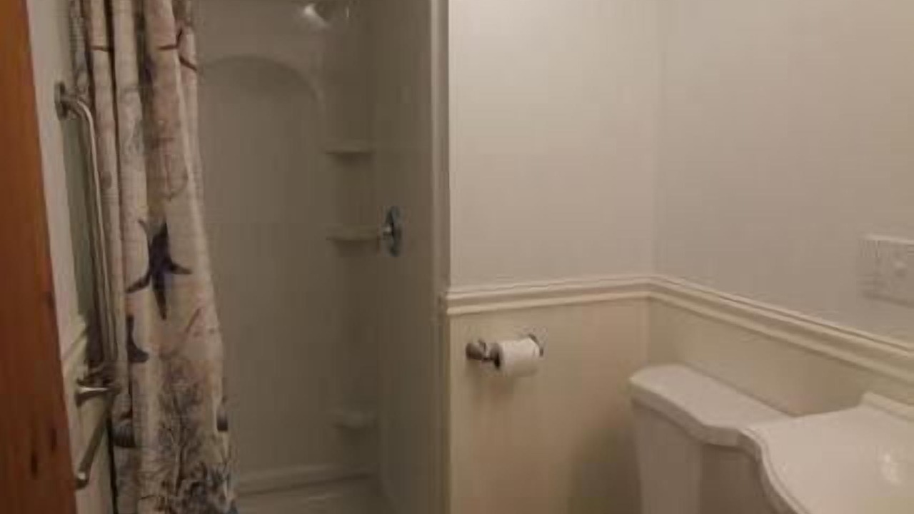 Photo of Bathroom in Tenants Harbor
