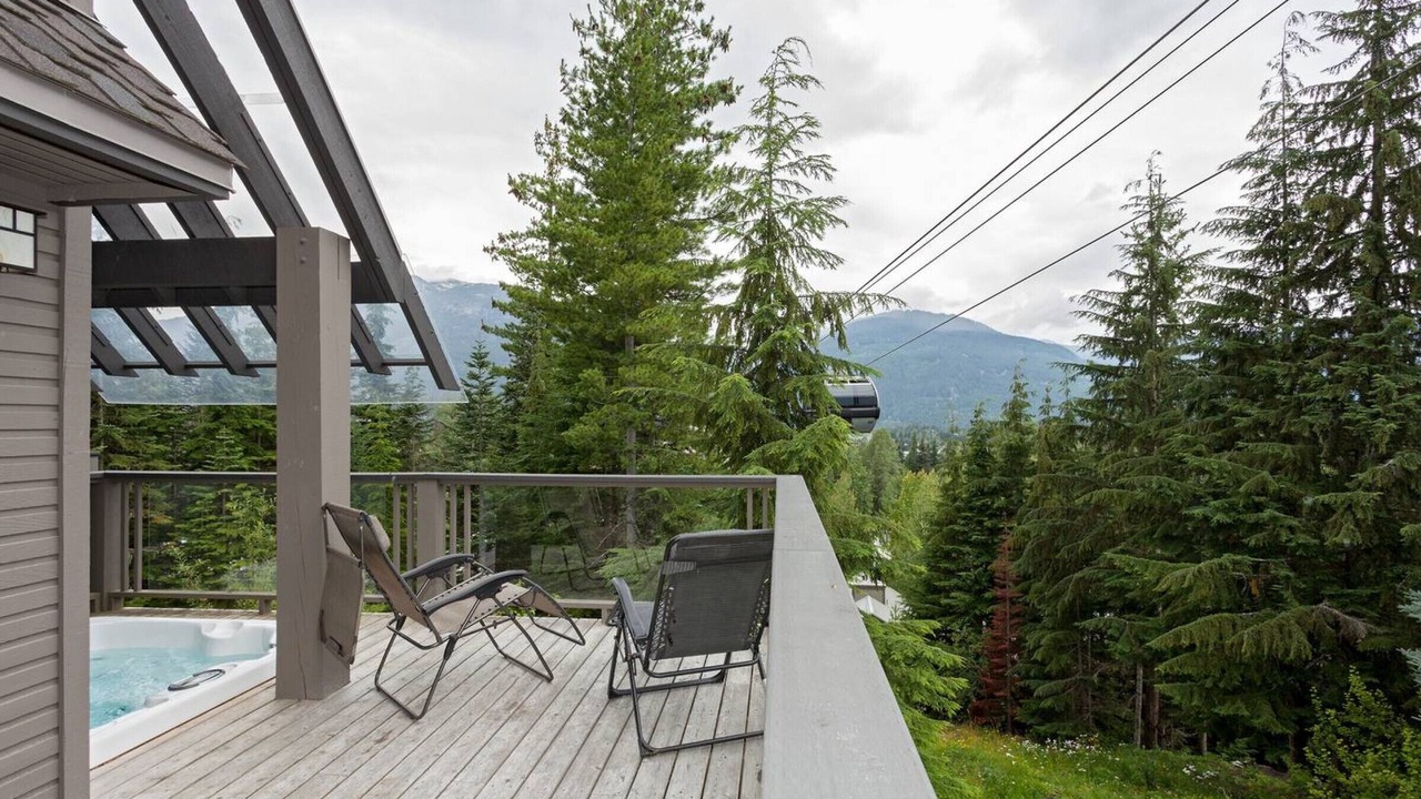 Photo of Outdoor in Upper Village