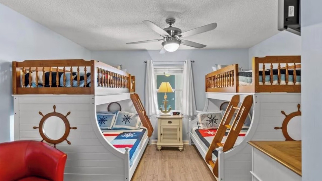 Photo of Bedroom in Windy Hill