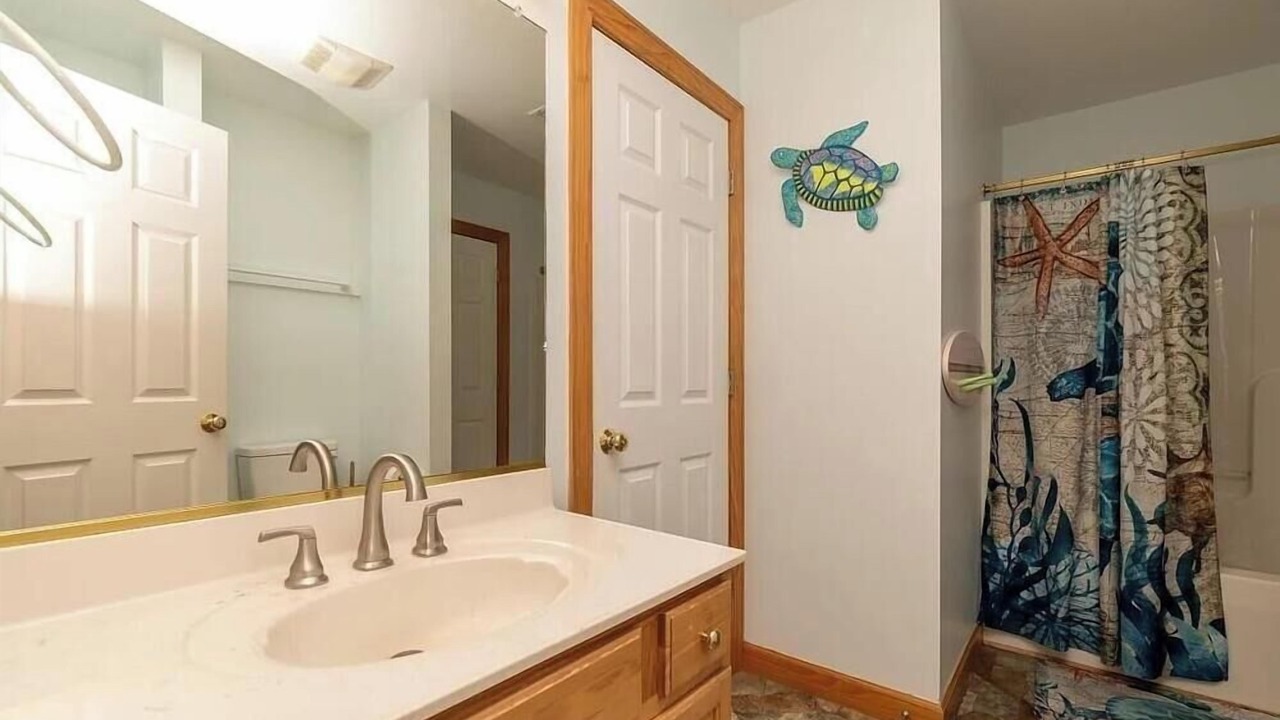 Photo of Bathroom in Hatteras