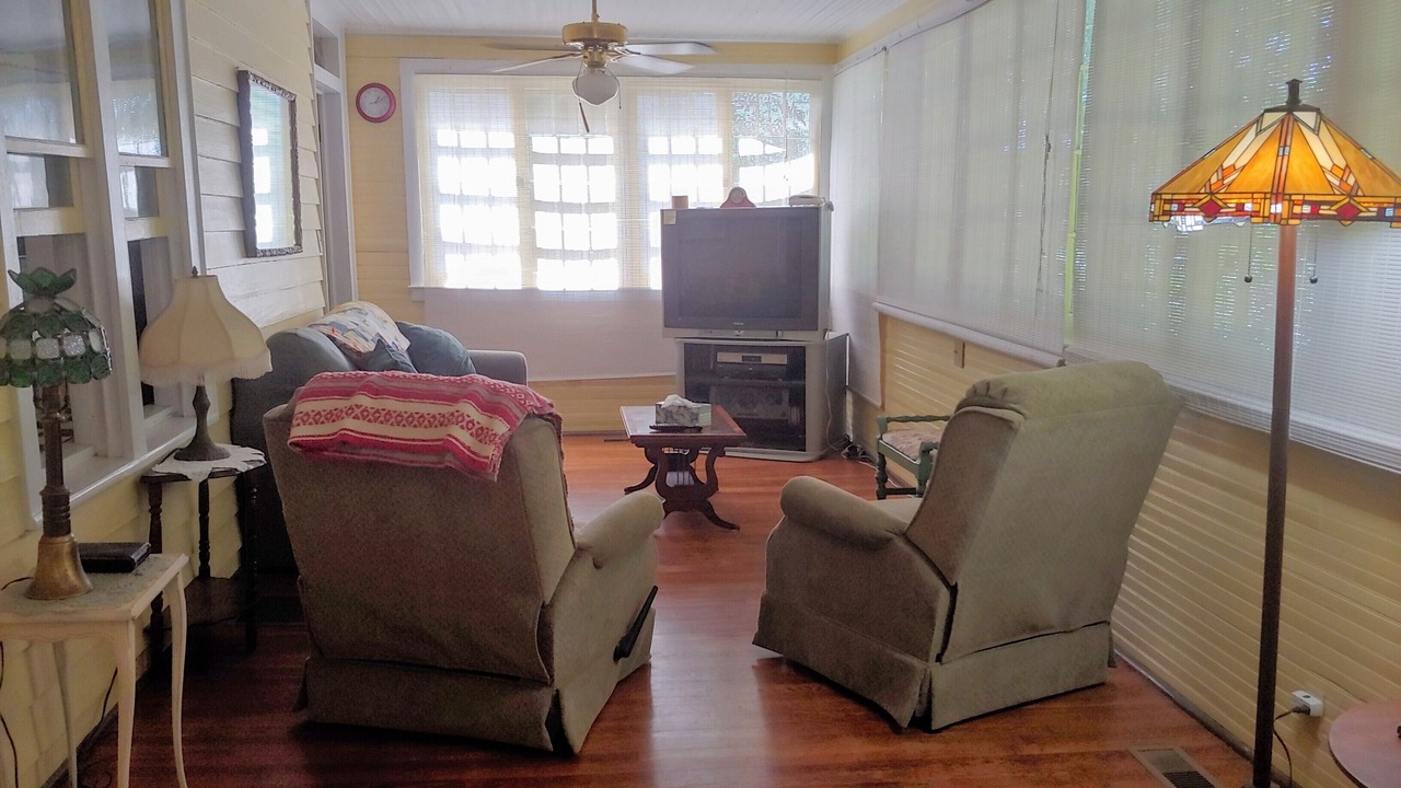 Photo of Livingroom in Franklin