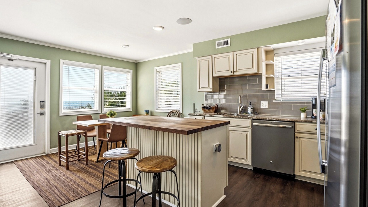 Photo of Kitchen in Cherry Grove Beach