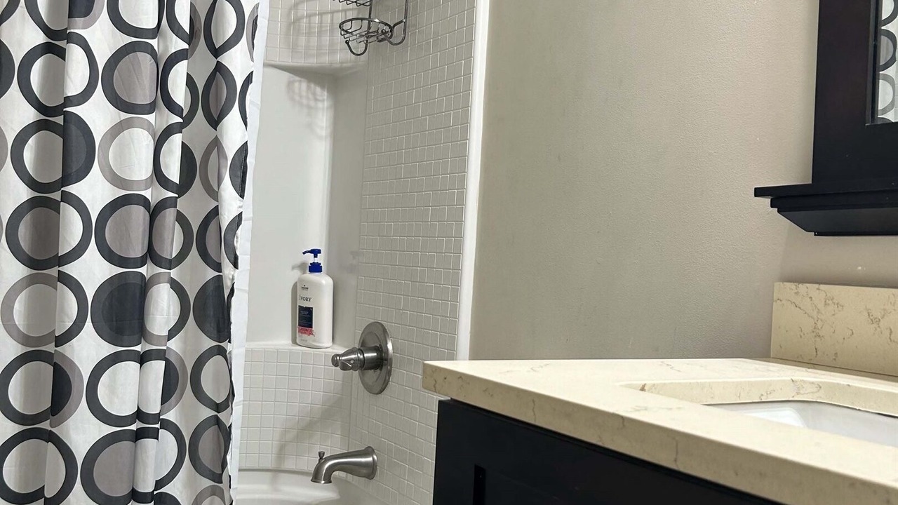 Photo of Bathroom in Newland