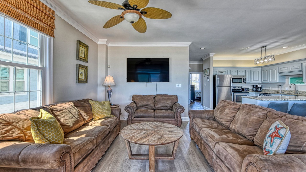 Photo of Livingroom in Long Bay Estates