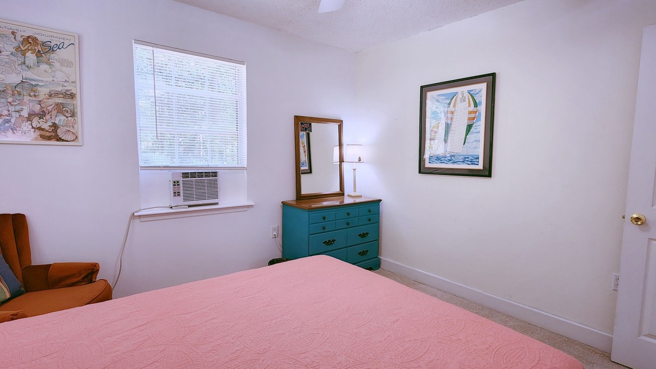 Photo of Bedroom in Edisto Island