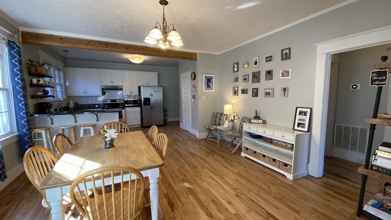 Photo of Livingroom in Midtown